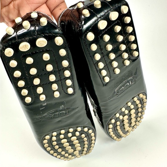 Tod's Women's Bilbao Black Patent Leather Loafers - Picture 9 of 12